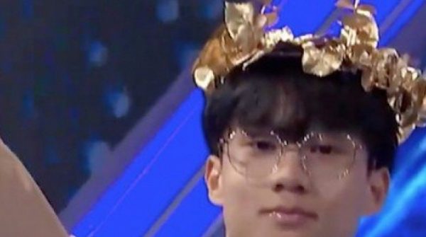 Nam sinh đoạt giải Bạc Olympic Vật lý càng chơi càng hay, giành vòng nguyệt quế Olympia adt1737886166 tienphong olympia 6552 6191 anh cat 3 2 auto cropjpg