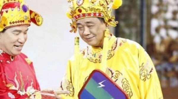 Táo quân 2025: 10 câu nói khiến khán giả vừa bật cười, vừa gây sốt mạng xã hội 26 Táo quân 2025: 10 câu nói khiến khán giả vừa bật cười, vừa gây sốt mạng xã hội adt1738082788 ngoc hoang 1 3921 0 0 375 600 crop 9 anh cat 3 2 auto cropjpg