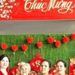 Mùng 1 Tết rộn tiếng cười trong gia đình có 11 con gái ở Tây Ninh adt1738110421 mung 1 tet ron tieng cuoi trong gia anh cat 3 2 auto cropjpg