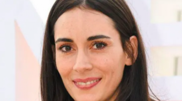 Nữ diễn viên nổi tiếng bất ngờ bị cảnh sát thẩm vấn vì vai diễn bất thường adt1738721424 nu dien vien noi tieng bat ngo bi ca anh cat 3 2 auto croppng