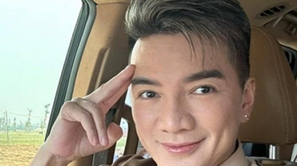 Thực hư hình ảnh lan truyền Đàm Vĩnh Hưng bị mất 4 ngón chân adt1738853045 thuc hu hinh anh lan truyen dam vinh anh cat 3 2 auto cropjpg