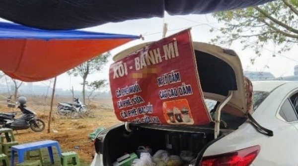 Lái ô tô đi bán xôi, bà mẹ 3 con tiếp ngàn lượt khách mỗi ngày adt1739752646 lai o to di ban xoi ba me 3 con tiep anh cat 3 2 auto cropjpg