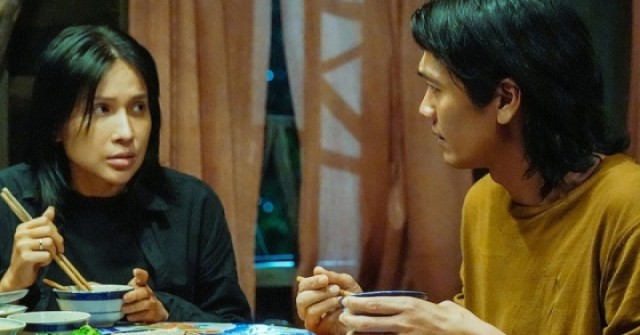 Phim 'Quỷ nhập tràng' hé lộ biến cố adt1739931122 quy nhap trang 1 2854 17 8764 4190 3 anh cat 3 2 auto cropjpg 1