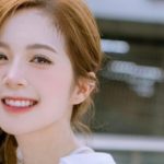 Mỹ nhân phim giờ vàng gây sốt vì vai nữ sinh lớp 10 quá xinh dù chỉ cao 1m53 adt1740273111 my nhan phim gio vang gay sot vi vai anh cat 3 2 auto cropjpg