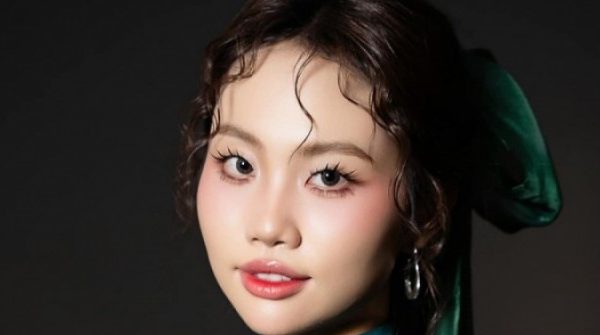 Phương Mỹ Chi: 'Tôi đóng phim còn non' 26 Phương Mỹ Chi: 'Tôi đóng phim còn non' adt1740275550 phuong my chi nha gia tien 1 1 5586 anh cat 3 2 auto cropjpg