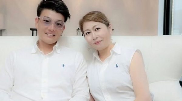 Chàng trai kết hôn với mẹ của bạn cùng lớp 29 Chàng trai kết hôn với mẹ của bạn cùng lớp adt1740357442 1 12 3363 5707 429 3284 2864 6602 anh cat 3 2 auto cropjpg