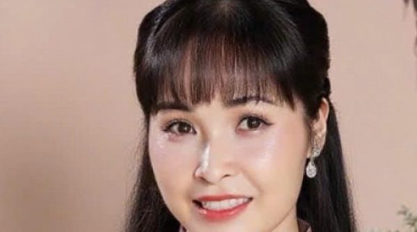 'Ca sĩ nhà trăm tỷ' 26 năm chưa từng hát qua đêm, bị bầu show ăn chặn cát-sê adt1740626954 ca si nha tram ty 26 nam chua tung h anh cat 3 2 auto cropjpg