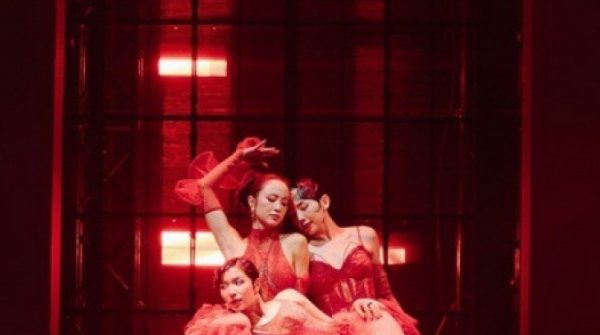 "Chị đẹp concert" gây sốc adt1740704115 tiet muc chan ai tai chi dep dap gio anh cat 3 2 auto cropjpg