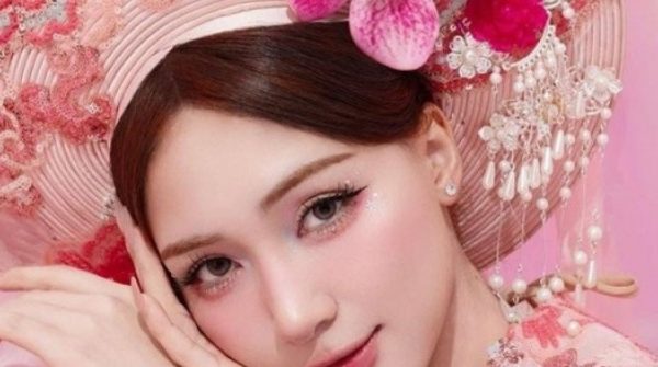 Gây sốt với 'Bắc Bling', Hoà Minzy sẽ soán ngôi Hoàng Thuỳ Linh? 28 Gây sốt với 'Bắc Bling', Hoà Minzy sẽ soán ngôi Hoàng Thuỳ Linh? adt1741220630 hien tuong bac bling cua hoa minzy g anh cat 3 2 auto cropjpg