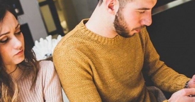 Lý do đàn ông ngoại tình dù vợ đẹp, giỏi giang adt1741825506 images 1403 1442 2471 1920 anh cat 3 2 auto cropjpg 1