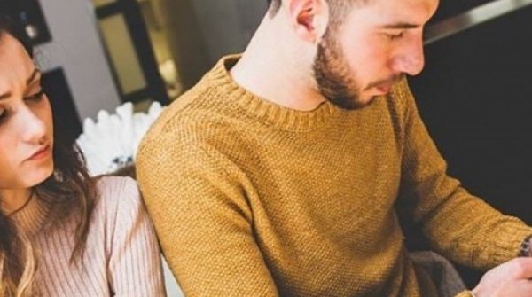 Lý do đàn ông ngoại tình dù vợ đẹp, giỏi giang 28 Lý do đàn ông ngoại tình dù vợ đẹp, giỏi giang adt1741825506 images 1403 1442 2471 1920 anh cat 3 2 auto cropjpg