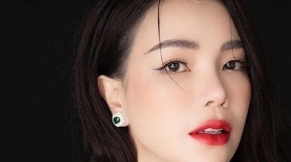 Người mẫu Trà Ngọc Hằng bị tạm hoãn xuất cảnh adt1741941145 tra ngoc hang bat ngo lam giam 7542 anh cat 3 2 auto cropjpg