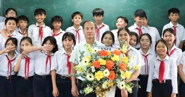 'Xin thầy sáng nay đừng đọc tên con tôi chưa đóng tiền học trước lớp' adt1742079977 xin thay sang nay dung doc ten con t anh cat 3 2 auto cropjpg 1