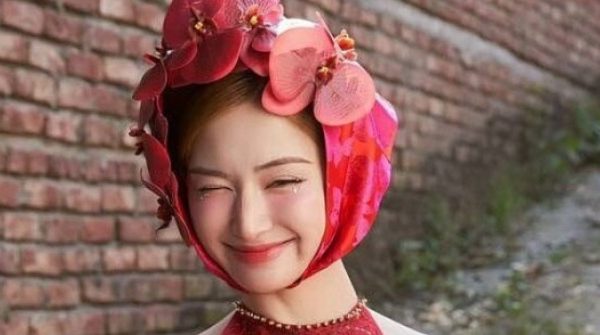 MV 'Bắc Bling' đạt 100 triệu lượt xem adt1743235949 hoa minzy 1 1026 1 6136 7232 4066 anh cat 3 2 auto cropjpg