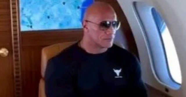 Máy bay riêng của tài tử The Rock gặp sự cố giữa không trung adt1743494098 trong tai 49972 40 82 270 521 crop 4 anh cat 3 2 auto cropjpg 1