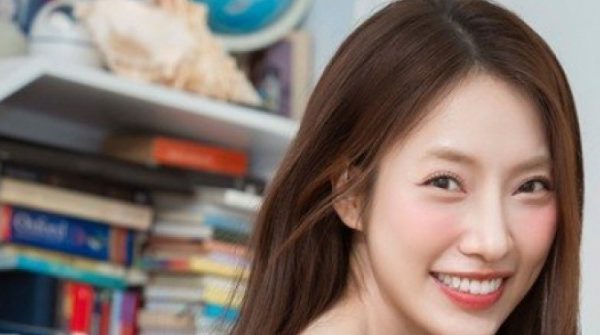 Khánh Vy nhận phản ứng trái chiều khi làm MC ở fan meeting Jisoo BLACKPINK adt1743556842 khanh vy 1 1571 5165 anh cat 3 2 auto cropjpg