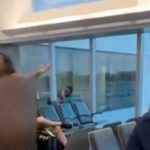 Cô gái cởi phăng quần áo trả cho bạn trai khiến sân bay náo loạn adt1743651096 co gai coi phang quan ao tra cho ban anh cat 3 2 auto cropjpg