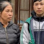 Nam sinh nhặt ve chai cùng mẹ mỗi tối nuôi ước mơ vào Đại học Bách khoa Hà Nội adt1743666502 nam sinh nhat ve chai cung me moi to anh cat 3 2 auto cropjpeg