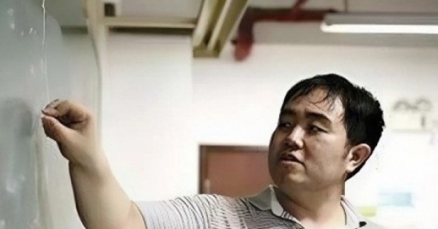 Lời bào chữa của thiên tài Toán học sa ngã từng 2 lần vô địch thế giới adt1743983095 loi bao chua cua thien tai toan hoc anh cat 3 2 auto cropjpeg 1