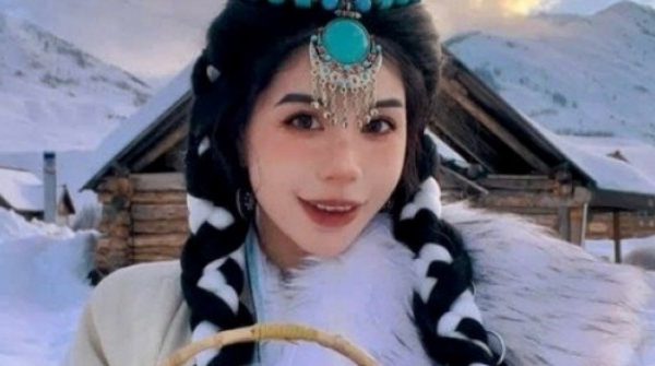 Hé lộ thu nhập của Hằng Du Mục trước khi bị khởi tố 26 Hé lộ thu nhập của Hằng Du Mục trước khi bị khởi tố adt1744077863 s2 golt anh cat 3 2 auto cropjpg