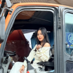 Cô gái Bắc Giang lái xe tải, máy xúc điêu luyện khiến nhiều người trầm trồ adt1744412789 co gai o bac giang lai xe tai may xu anh cat 3 2 auto croppng