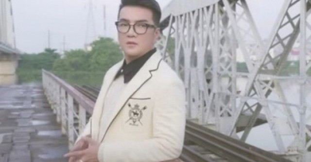 Ca sĩ Đàm Vĩnh Hưng vừa trở lại đã nhận ngay cú 'sốc' adt1744604648 dam vinh hung 3 0335 anh cat 3 2 auto cropjpg 1