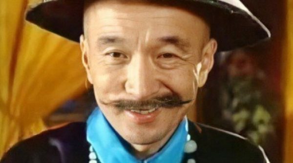 "Tể tướng Lưu gù" - Lý Bảo Điền: Từng từ chối cát xê quảng cáo 70 tỷ, sống giản dị 28 "Tể tướng Lưu gù" - Lý Bảo Điền: Từng từ chối cát xê quảng cáo 70 tỷ, sống giản dị adt1745135540 4 9699 06514 0 0 651 1243 crop 6015 anh cat 3 2 auto cropjpg