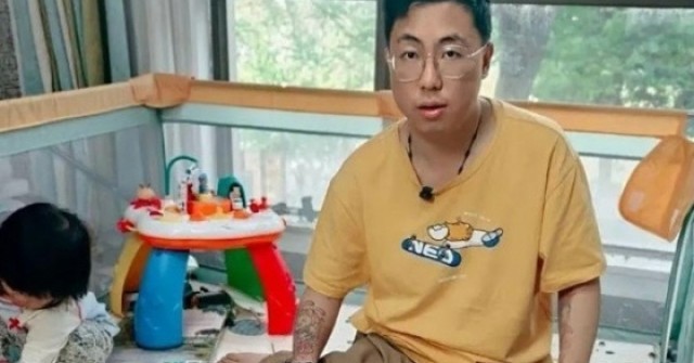 Bi kịch của người cha bỏ việc lương cao ở nhà chăm con adt1746144542 z4 936f2bf2f80c7b9 1739 9945 2730 anh cat 3 2 auto cropjpg 1