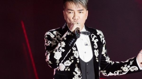 Đàm Vĩnh Hưng khoe đắt show sau khi hết lệnh cấm hát 28 Đàm Vĩnh Hưng khoe đắt show sau khi hết lệnh cấm hát adt1746177315 hung1 5355 9552 5496 anh cat 3 2 auto cropjpg