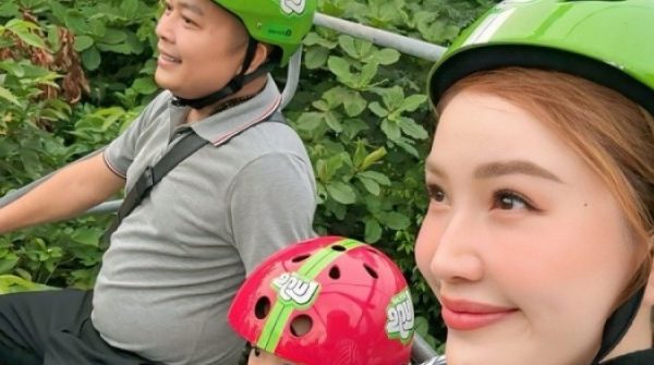 Bảo Thy run sợ khi đi chơi cùng chồng con 29 Bảo Thy run sợ khi đi chơi cùng chồng con adt1746232530 bao thy 111 1164 anh cat 3 2 auto cropjpg