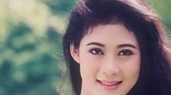 "Đệ nhất sắc đẹp" của màn ảnh Việt, cuộc sống tuổi 55 hiện ra sao? 30 "Đệ nhất sắc đẹp" của màn ảnh Việt, cuộc sống tuổi 55 hiện ra sao? adt1746321325 picture14 5634 41 0 267 432 crop 544 anh cat 3 2 auto cropjpg