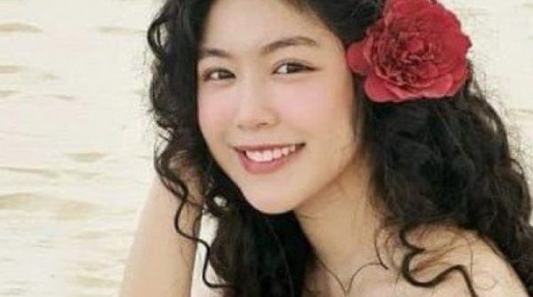 Con gái Quyền Linh chiếm spotlight mạng xã hội adt1746332225 tram tro tro tai cam hoa dep mien ba anh cat 3 2 auto cropjpg