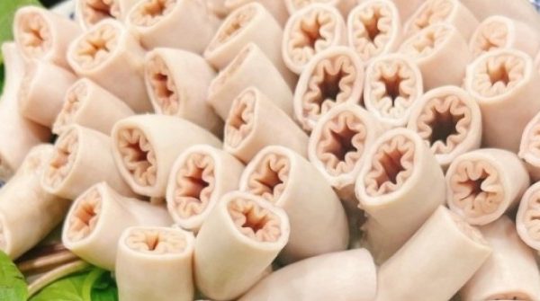 Vì sao món lòng se điếu bỗng dưng gây ‘bão' trên mạng xã hội? adt1746506815 vi sao mon long se dieu bong dung ga anh cat 3 2 auto cropjpg