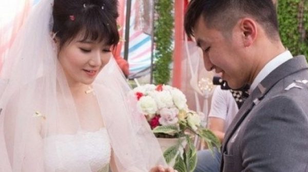 9X Nghệ An lấy cô gái Nhật, ngày cưới bố vợ 'sốc' vì được chúc rượu liên miên adt1746578932 9x nghe an lay co gai nhat ngay cuoi anh cat 3 2 auto cropjpg