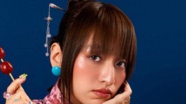 Bông hồng lai được nhắc tới nhiều nhất ở Em xinh 29 Bông hồng lai được nhắc tới nhiều nhất ở Em xinh adt1746663926 151 71288 8 n 9704 6537 anh cat 3 2 auto cropjpg