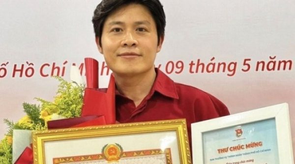 Tin vui cho nhạc sĩ Nguyễn Văn Chung 'Viết tiếp câu chuyện hòa bình' adt1746839319 tin vui cho nhac si nguyen van chung anh cat 3 2 auto cropjpg