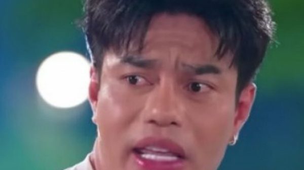 Lê Dương Bảo Lâm bị hải quan Mỹ giữ lại 27 Lê Dương Bảo Lâm bị hải quan Mỹ giữ lại adt1746925245 screen shot 2025 05 10 at 6641 1410 anh cat 3 2 auto croppng