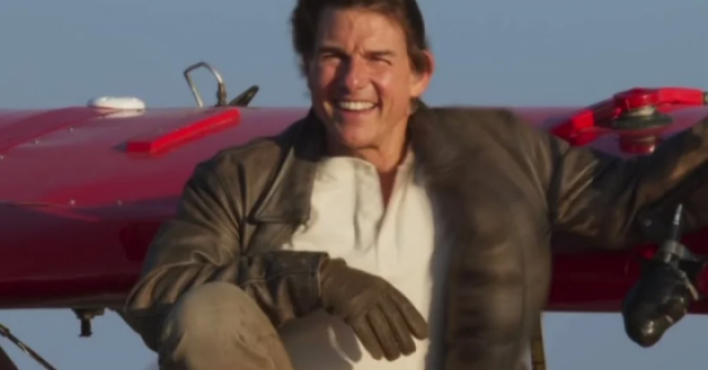 Tom Cruise kiệt sức quay cảnh bám máy bay ở 'Mission: Impossible 8' adt1747022739 tomcruisem8jpg1280x720cropq85 2383 6 anh cat 3 2 auto croppng 1