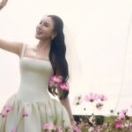 Hồ Quỳnh Hương cưới adt1747226224 hoquynhhuongtrongmvthanh93 174 9200 anh cat 3 2 auto cropjpg