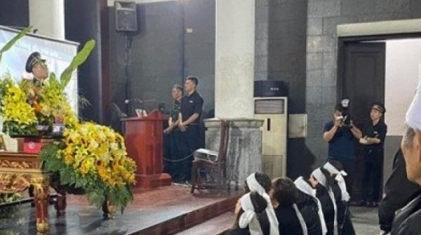 ‘Hôm nay, tôi dự một đám tang rất khác thường’ adt1747523474 hom nay toi du mot dam tang rat khac anh cat 3 2 auto cropjpg