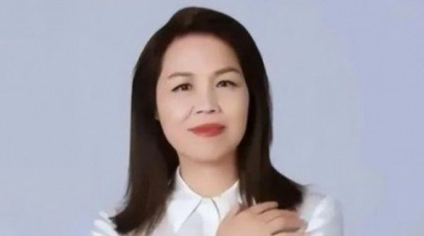 Nữ phó hiệu trưởng có chuyên môn Hóa học là người giàu nhất tỉnh 28 Nữ phó hiệu trưởng có chuyên môn Hóa học là người giàu nhất tỉnh adt1748229819 nu pho hieu truong co chuyen mon hoa anh cat 3 2 auto cropjpg