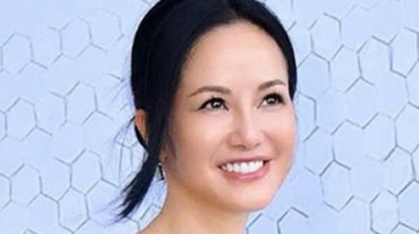 Diva Hồng Nhung rạng rỡ sau điều trị ung thư adt1748396247 diva hong nhung rang ro sau dieu tri anh cat 3 2 auto cropjpg