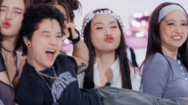 'Em xinh' Phương Mỹ Chi gây ấn tượng, Bích Phương 'giải sầu' 3 ngày 26 'Em xinh' Phương Mỹ Chi gây ấn tượng, Bích Phương 'giải sầu' 3 ngày adt1748754057 em xinh phuong my chi gay an tuong b anh cat 3 2 auto cropjpg