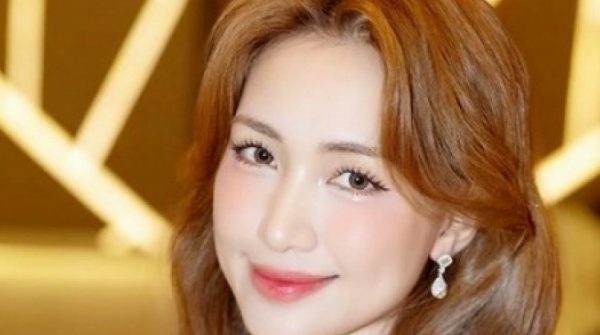 Nữ ca sĩ nổi tiếng quê Bắc Ninh có gì ở tuổi 30? adt1748917202 1 9619 64 0 567 960 crop 2377 anh cat 3 2 auto cropjpg