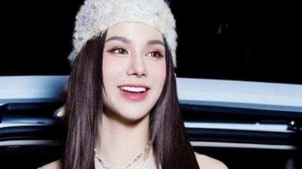 "Tóm dính" khoảnh khắc thân mật của Diệp Lâm Anh bên bạn trai kém 11 tuổi adt1748943253 a1 5683 40 0 375 640 crop 27580 anh cat 3 2 auto cropjpg