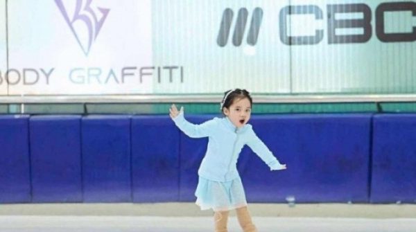 9X Hà Nội thuê bảo mẫu Philippines, chi 75 triệu đồng/tháng nuôi con gái 5 tuổi adt1750042259 thang nuoi con gai 5 tuoi 92739 anh cat 3 2 auto cropjpg