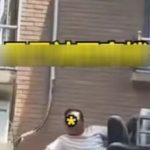 Ngoại tình bị phát hiện, người đàn ông đu bám bên ngoài tòa nhà kêu cứu adt1750749579 ngoai tinh bi phat hien nguoi dan on anh cat 3 2 auto cropjpg