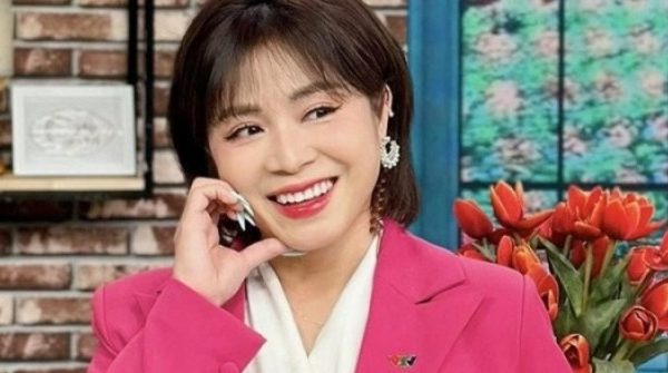 BTV Hoàng Linh quảng cáo sữa giả vẫn im lặng nhiều tháng gây bức xúc adt1750867137 btv hoang linh quang cao sua gia van anh cat 3 2 auto cropjpg