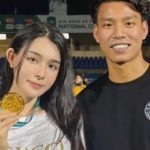 Văn Thanh đưa bạn gái xuống sân nâng Cup adt1751254431 cup1 1683 9846 1945 anh cat 3 2 auto cropjpg