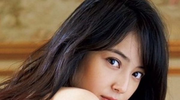 Hôn nhân 'sao đẹp nhất Nhật Bản' sau scandal chồng ngoại tình adt1751850460 top2 3107 9955 3482 anh cat 3 2 auto cropjpg